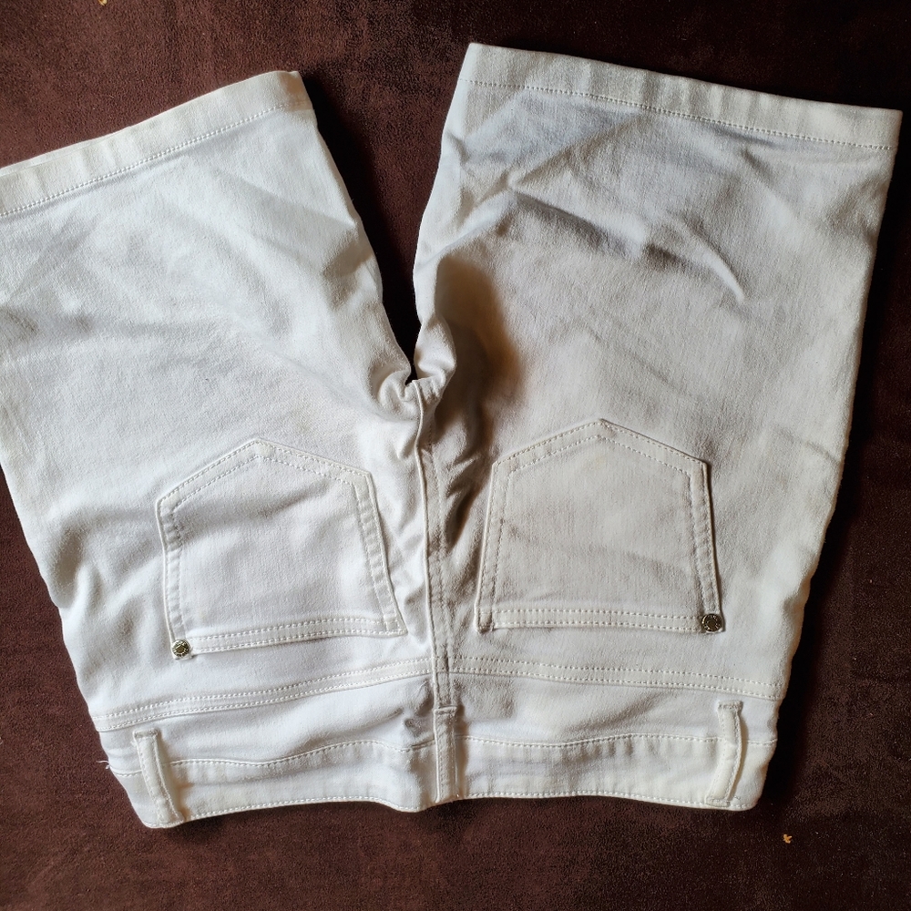Shorts - Picture 2 of 2